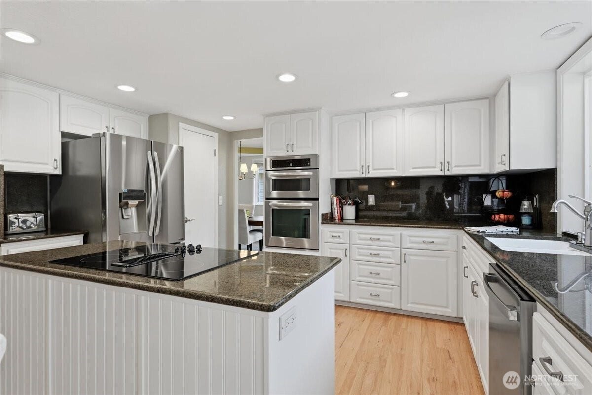 3623 125th Place SE, Everett, WA 98208 3623 125th Place SE, Everett, WA 98208