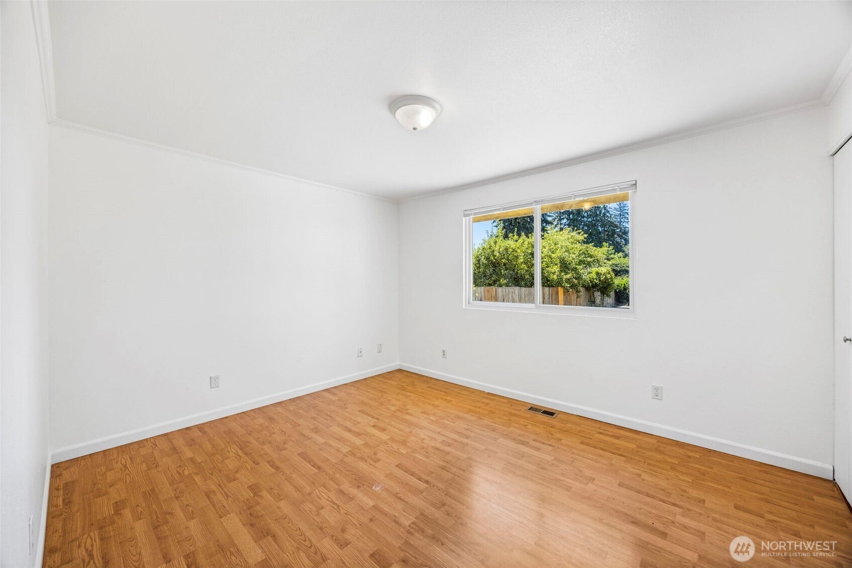 2825 I Street SE, Auburn, WA 98002 2825 I Street SE, Auburn, WA 98002
