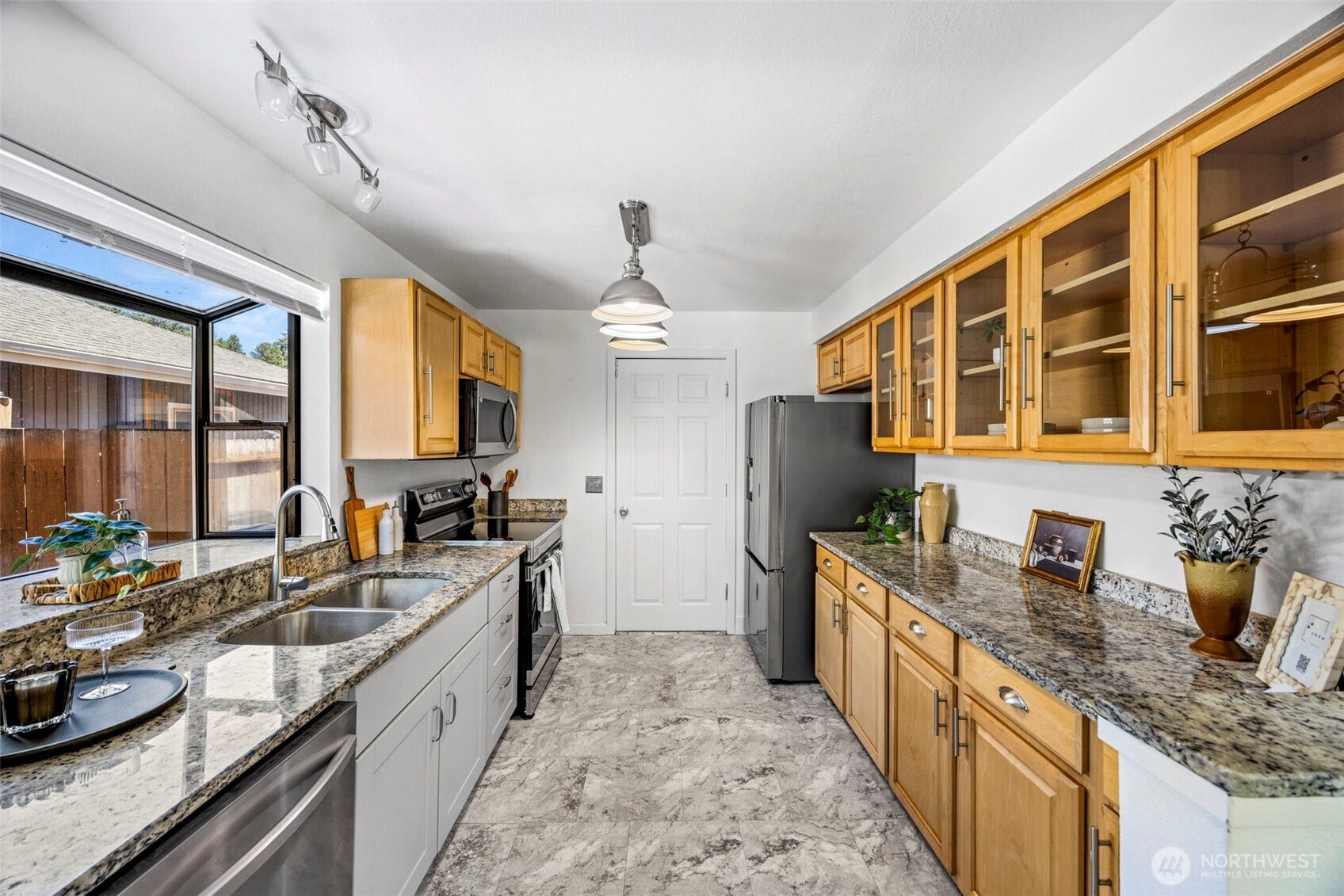 2825 I Street SE, Auburn, WA 98002 2825 I Street SE, Auburn, WA 98002