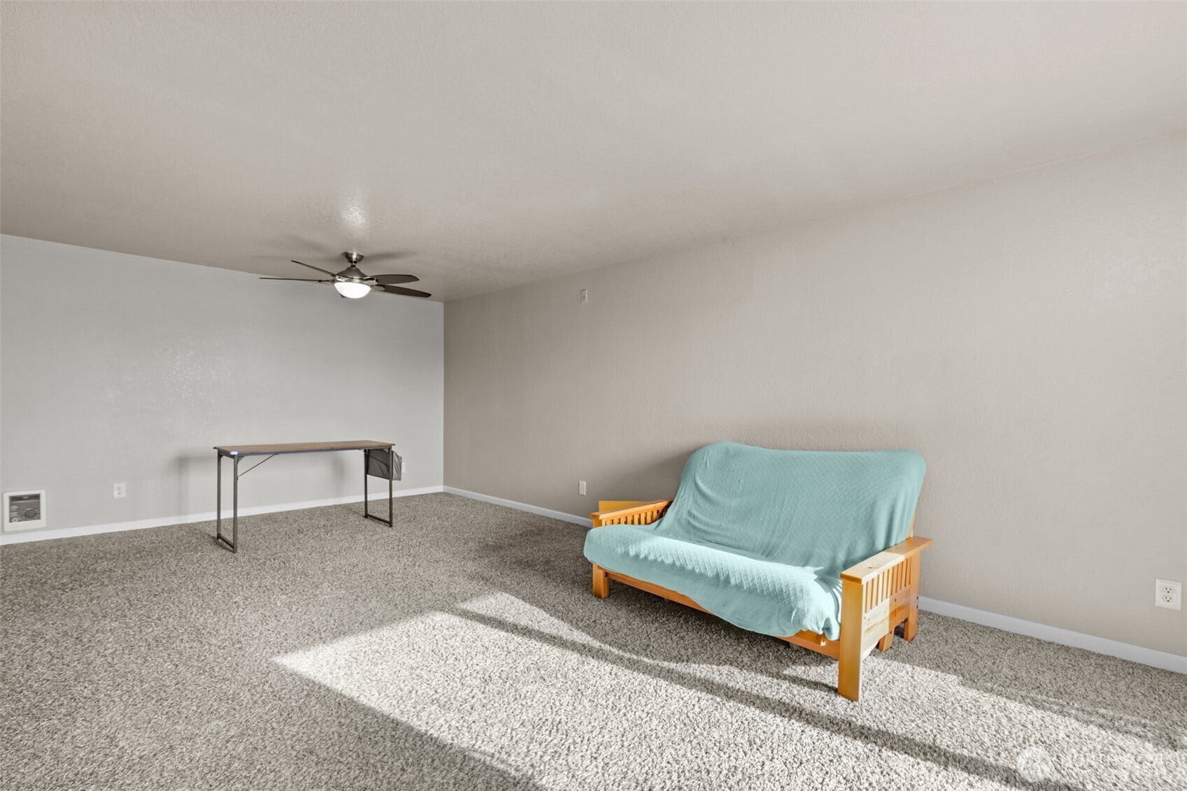 9815 Holly Drive, #A208, Everett, WA 98204 9815 Holly Drive, #A208, Everett, WA 98204