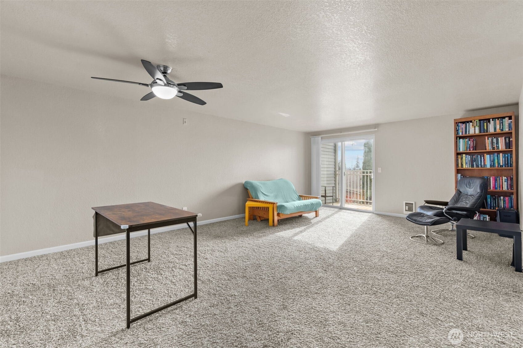 9815 Holly Drive, #A208, Everett, WA 98204 9815 Holly Drive, #A208, Everett, WA 98204