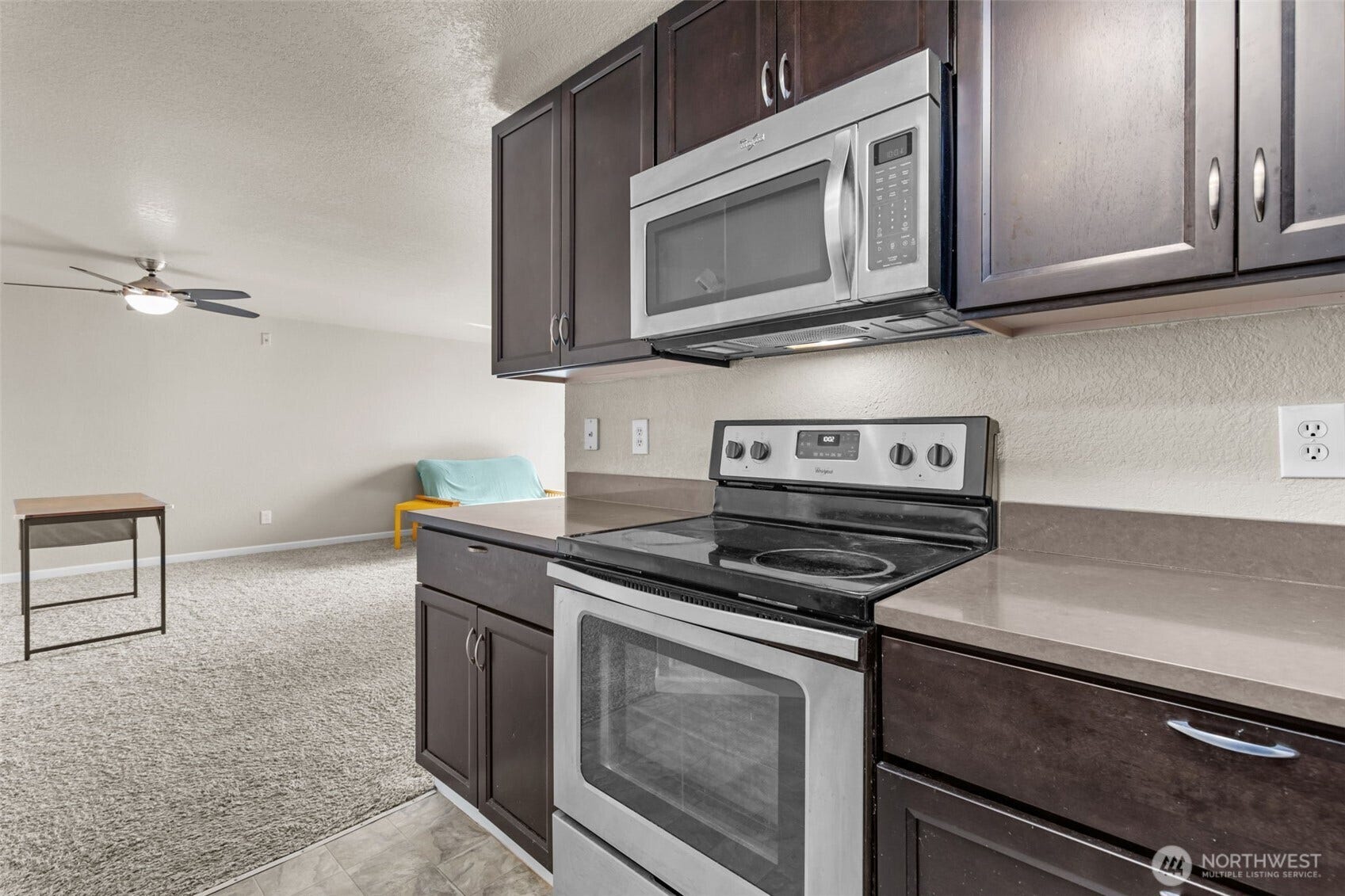 9815 Holly Drive, #A208, Everett, WA 98204 9815 Holly Drive, #A208, Everett, WA 98204