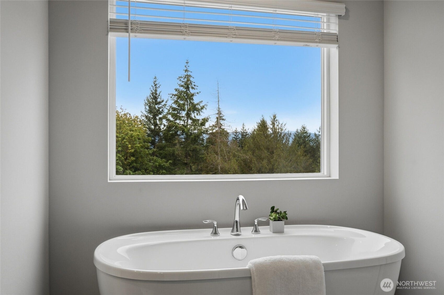 1685 NE Halden Glen Drive, Poulsbo, WA 98370