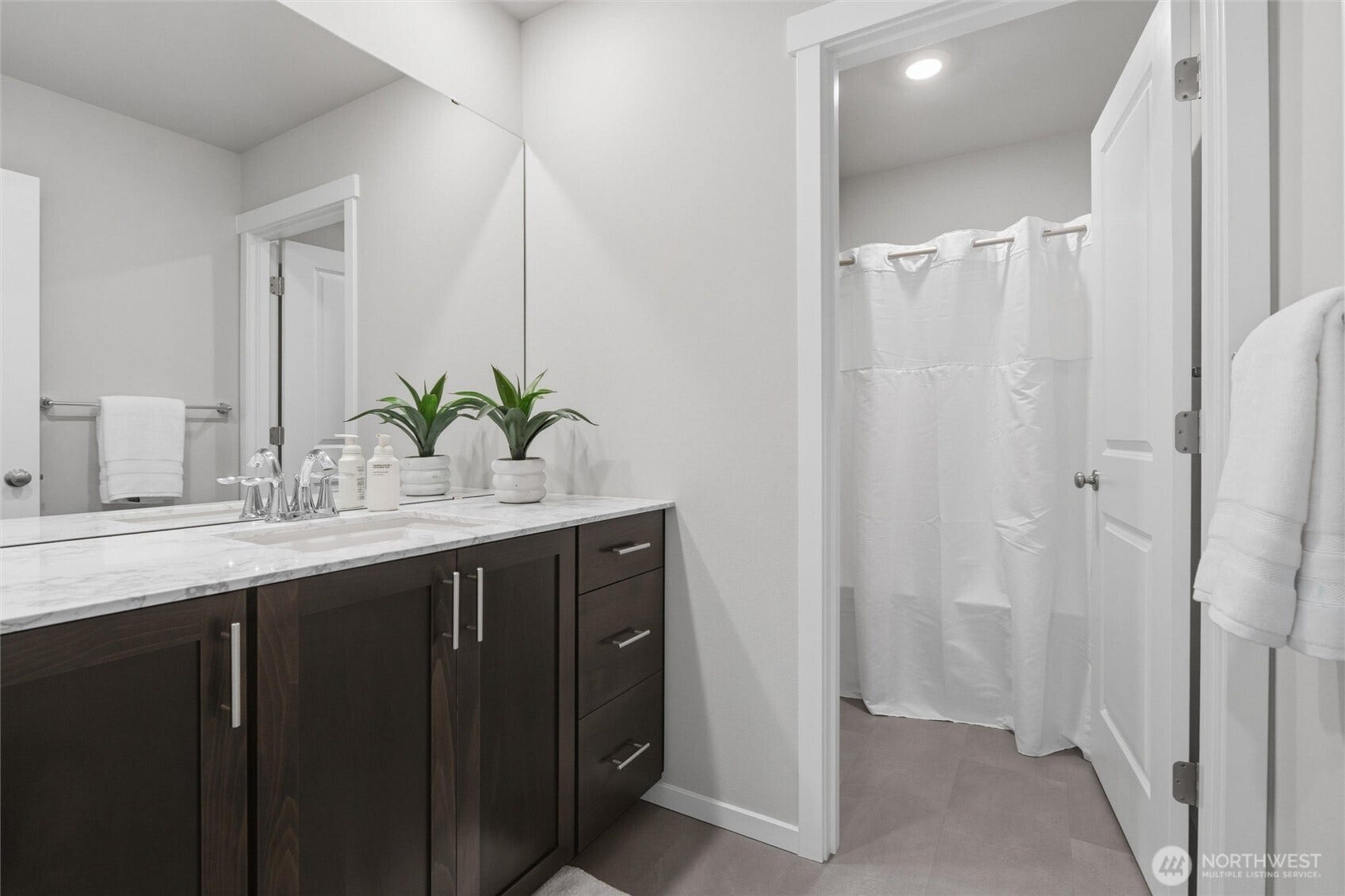 1685 NE Halden Glen Drive, Poulsbo, WA 98370