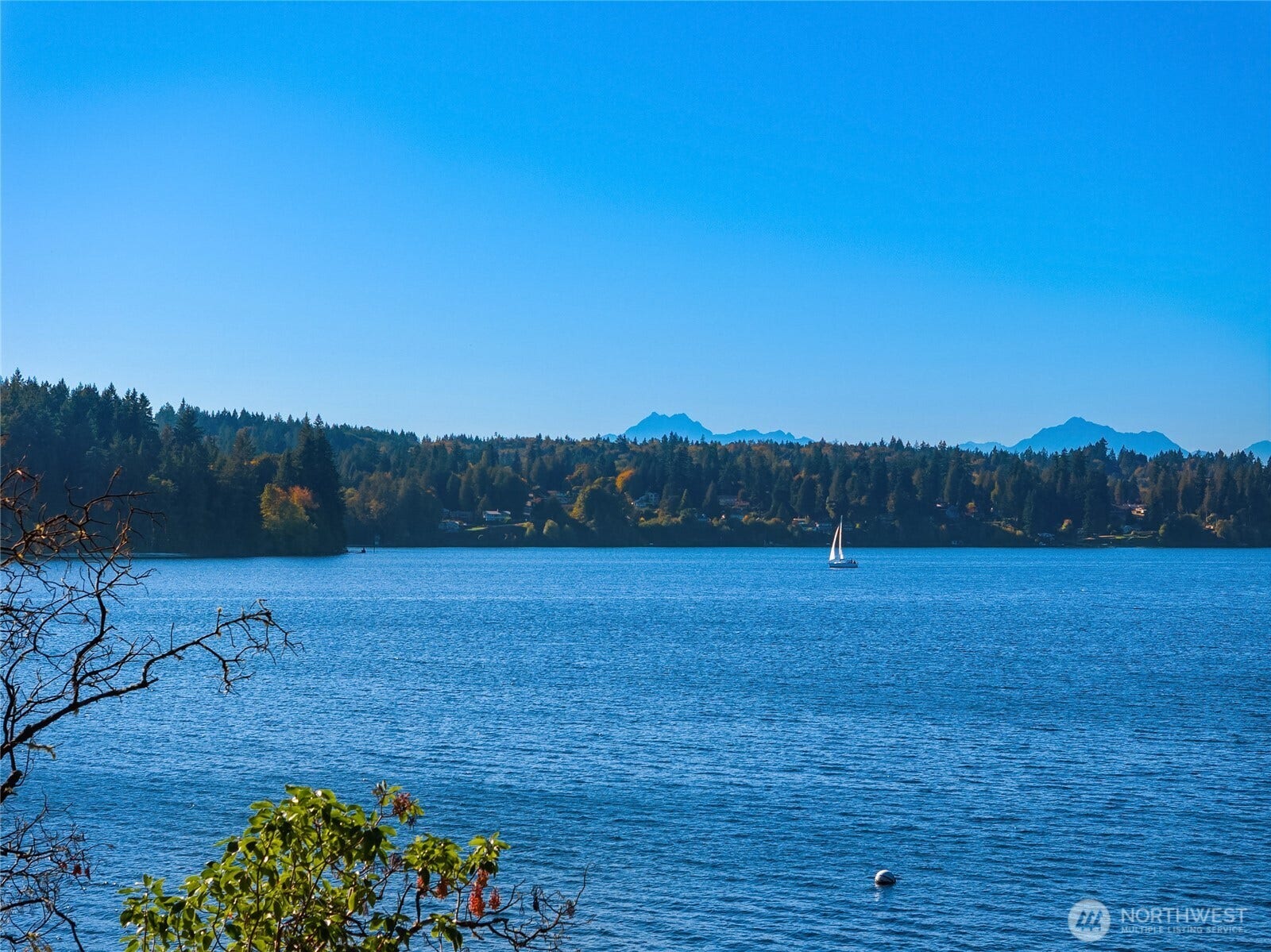 8405 Hansen Road NE, Bainbridge Island, WA 98110 Views that never disappoint.