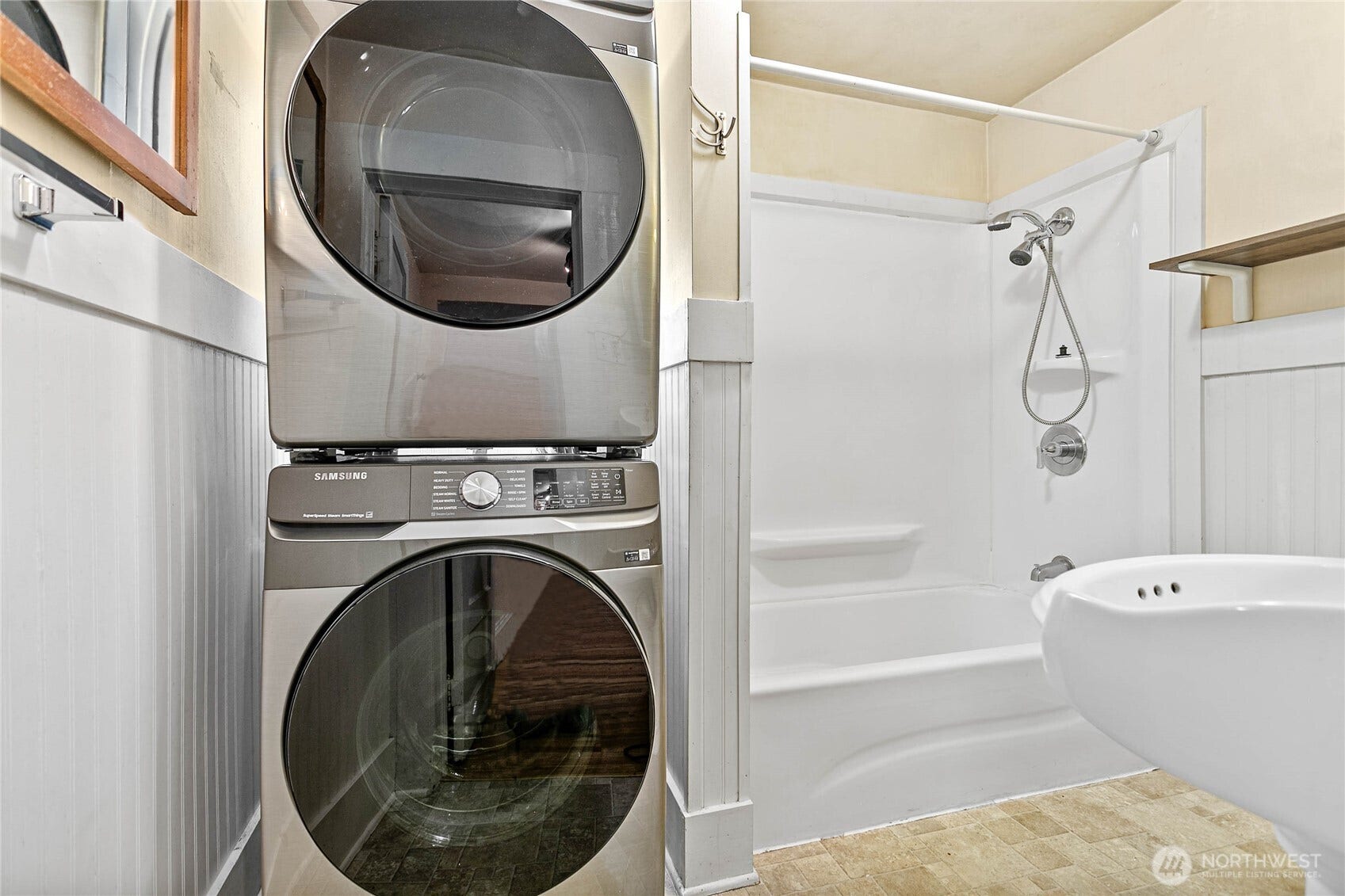 1405 Halleck Street, Bellingham, WA 98225 1405 Halleck Street, Bellingham, WA 98225