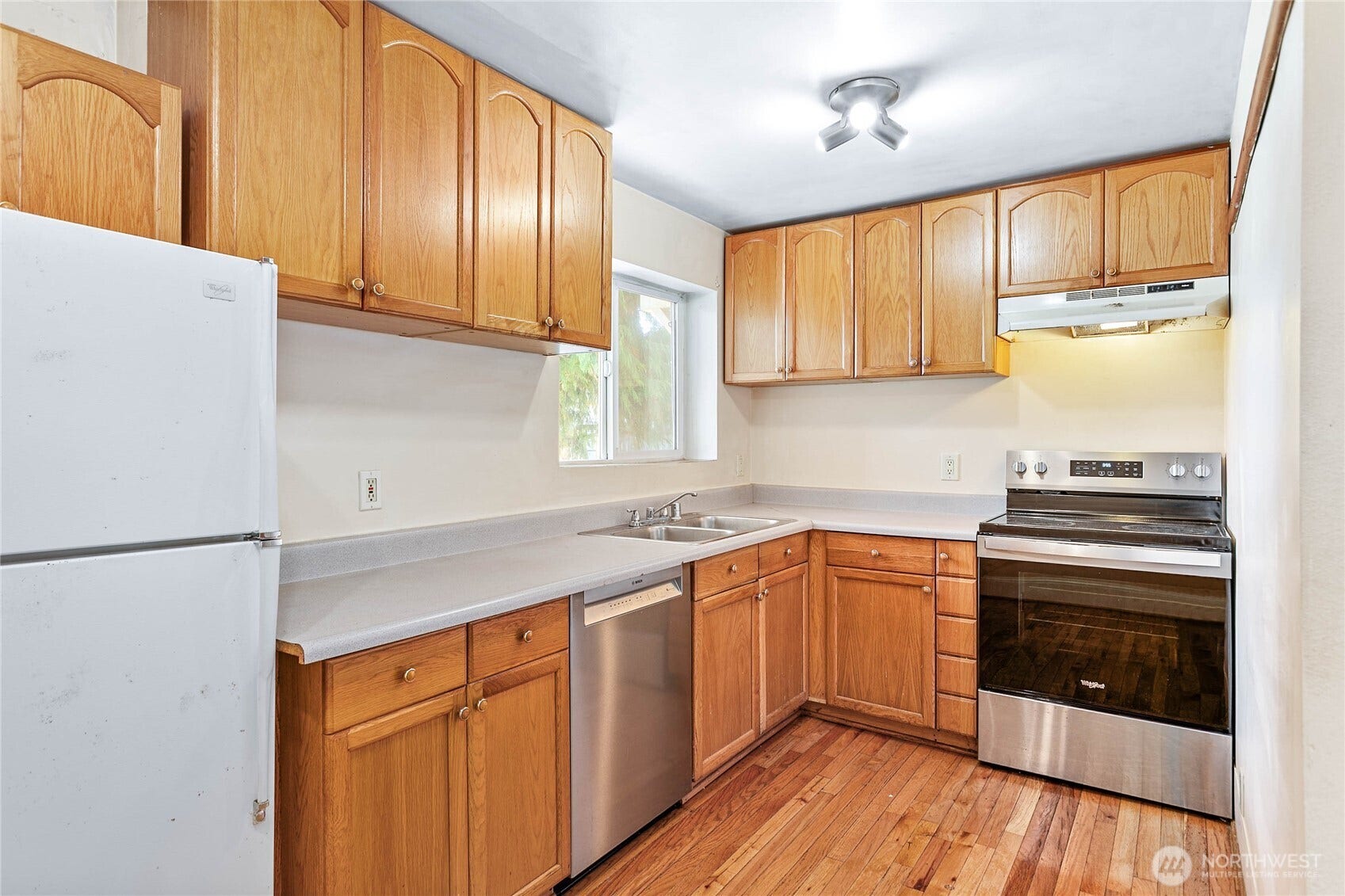 1405 Halleck Street, Bellingham, WA 98225 1405 Halleck Street, Bellingham, WA 98225