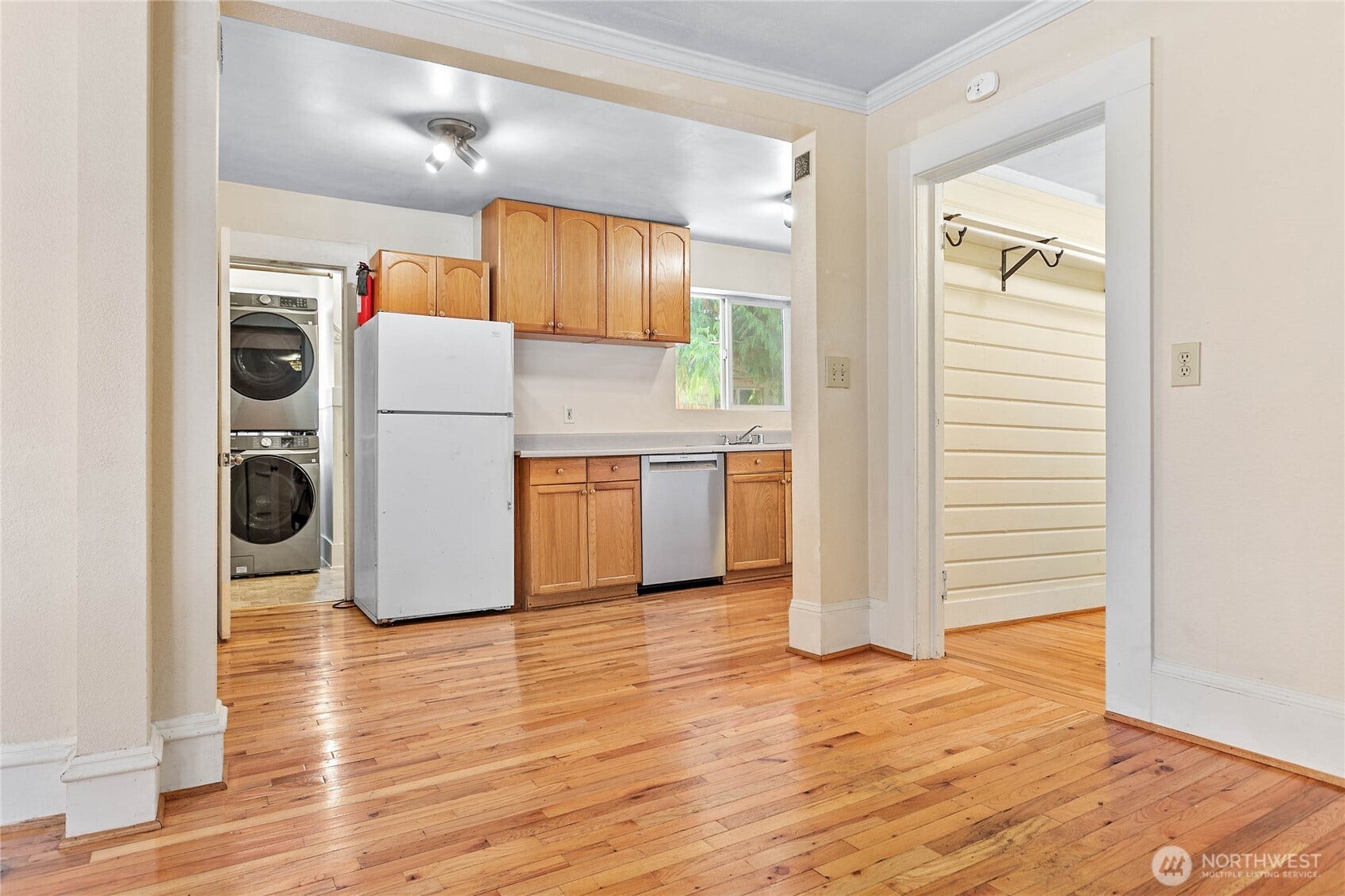 1405 Halleck Street, Bellingham, WA 98225 1405 Halleck Street, Bellingham, WA 98225