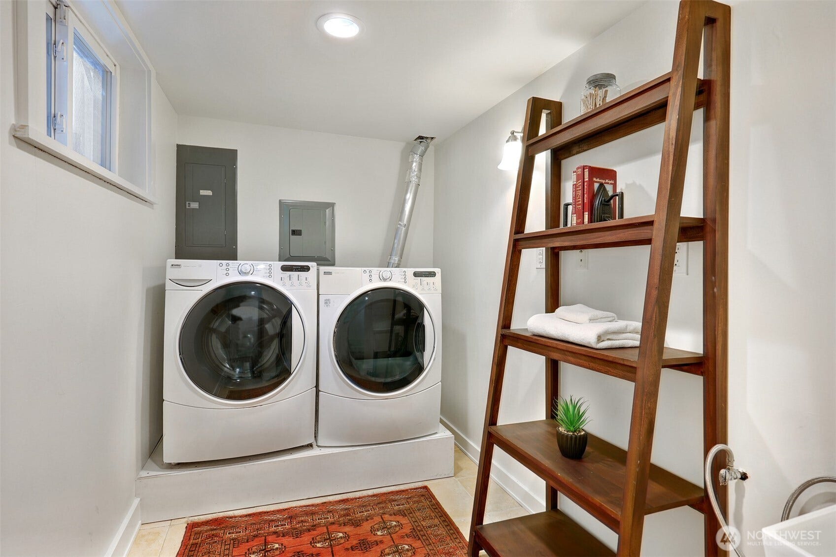 2305 NW 85th Street, Seattle, WA 98117