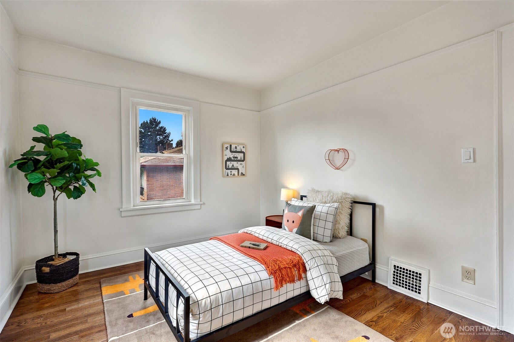 2305 NW 85th Street, Seattle, WA 98117