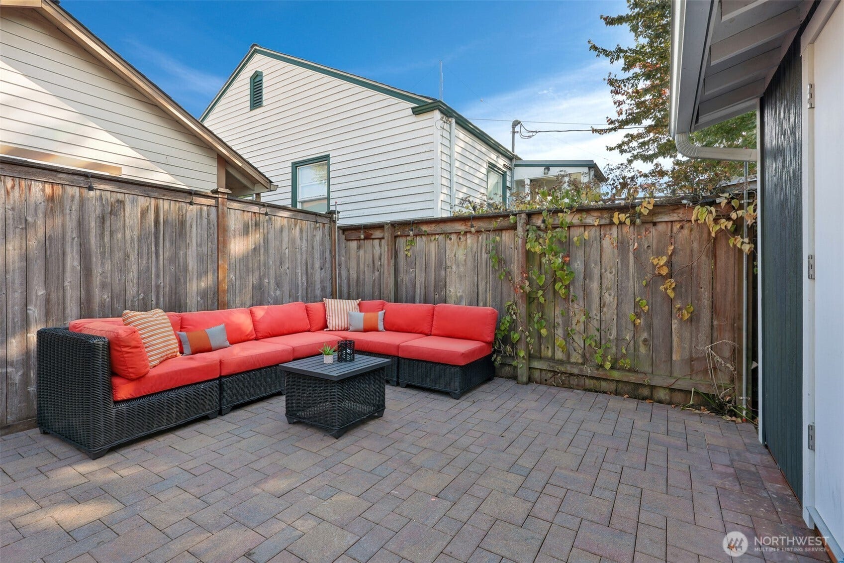 2305 NW 85th Street, Seattle, WA 98117