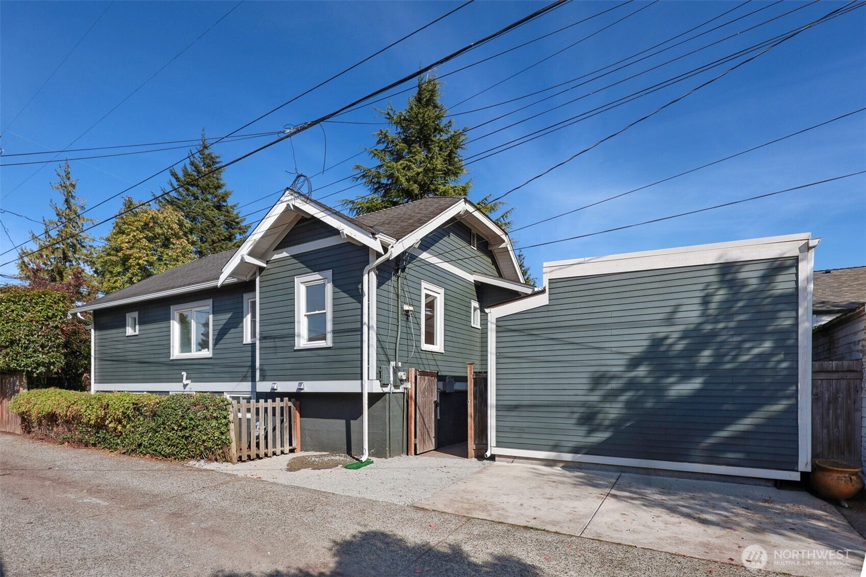 2305 NW 85th Street, Seattle, WA 98117