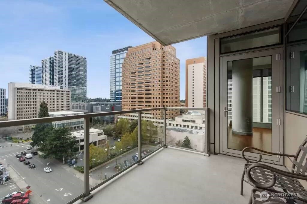 10610 NE 9th Street Pl, #1202, Bellevue, WA 98004 10610 NE 9th Street Pl, #1202, Bellevue, WA 98004