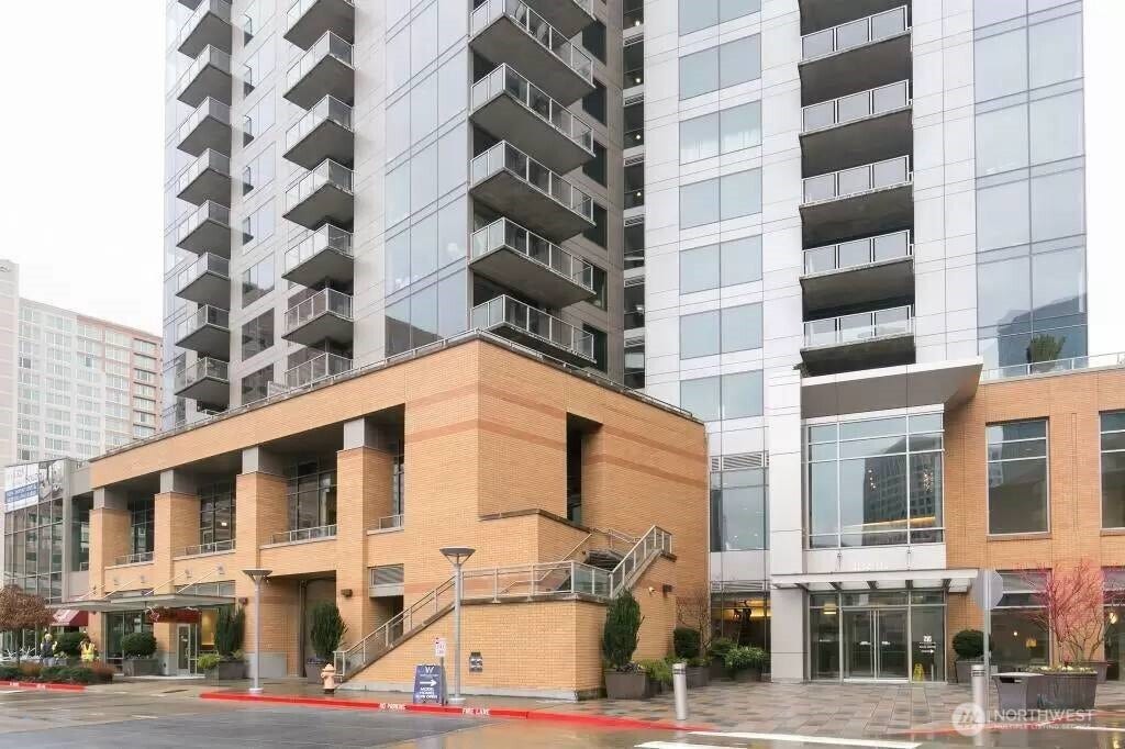 10610 NE 9th Street Pl, #1202, Bellevue, WA 98004 10610 NE 9th Street Pl, #1202, Bellevue, WA 98004