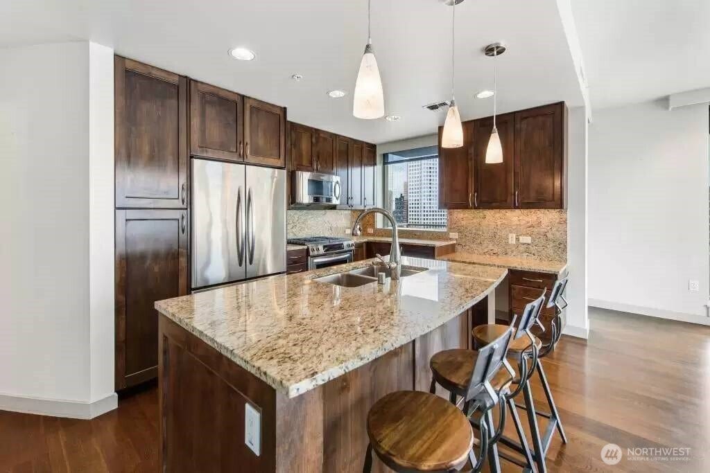 10610 NE 9th Street Pl, #1202, Bellevue, WA 98004 10610 NE 9th Street Pl, #1202, Bellevue, WA 98004