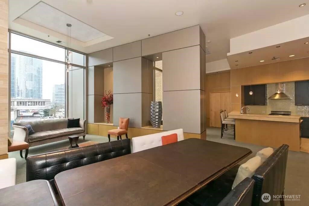 10610 NE 9th Street Pl, #1202, Bellevue, WA 98004 10610 NE 9th Street Pl, #1202, Bellevue, WA 98004