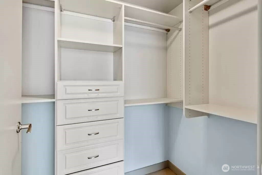 10610 NE 9th Street Pl, #1202, Bellevue, WA 98004 10610 NE 9th Street Pl, #1202, Bellevue, WA 98004