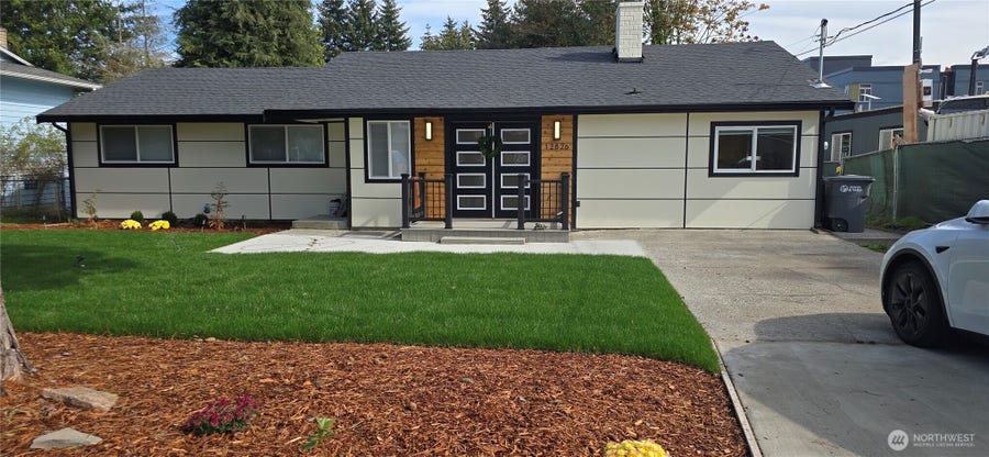 Property photo for 12826 14th Avenue SW, Burien, WA