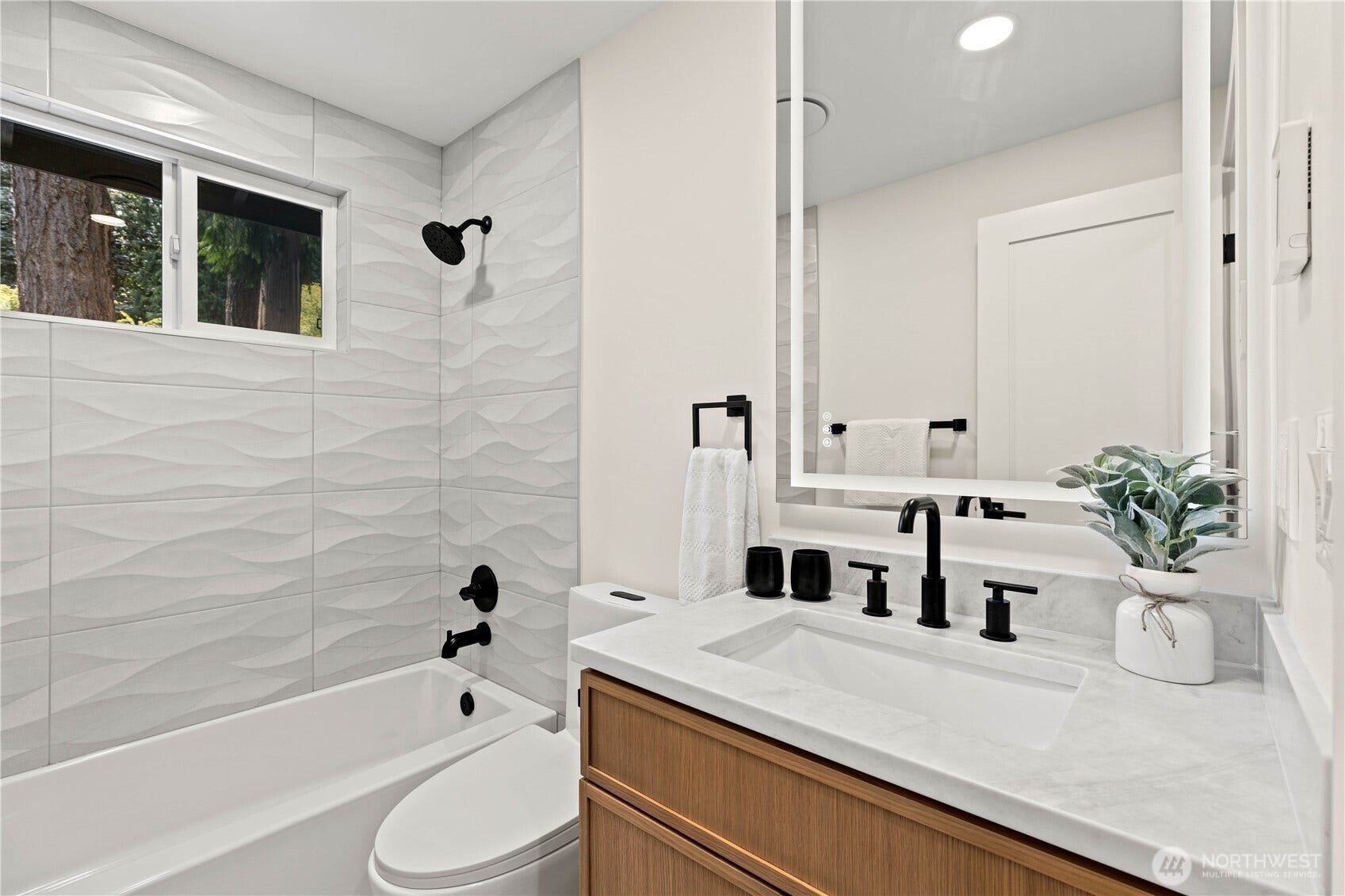 20921 W Richmond Road, Bothell, WA 98021