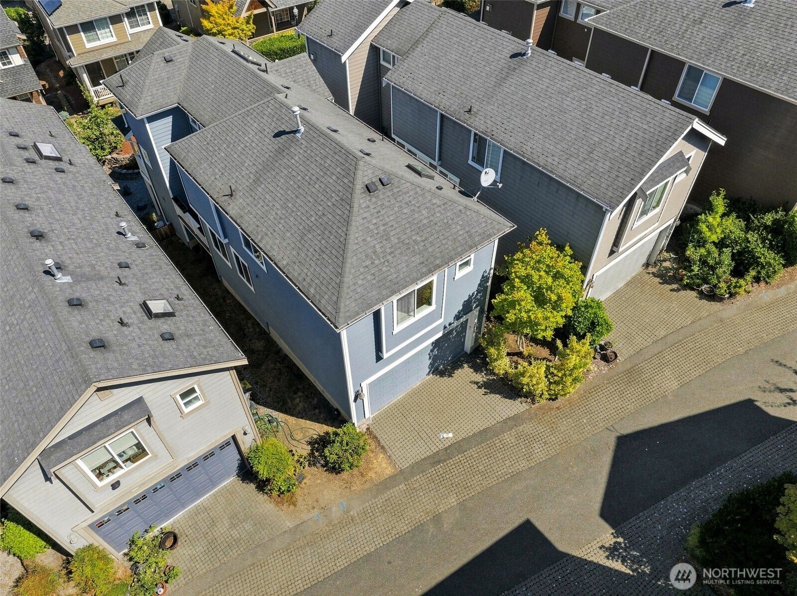 12420 NE 171st Court, Woodinville, WA 98072 12420 NE 171st Court, Woodinville, WA 98072