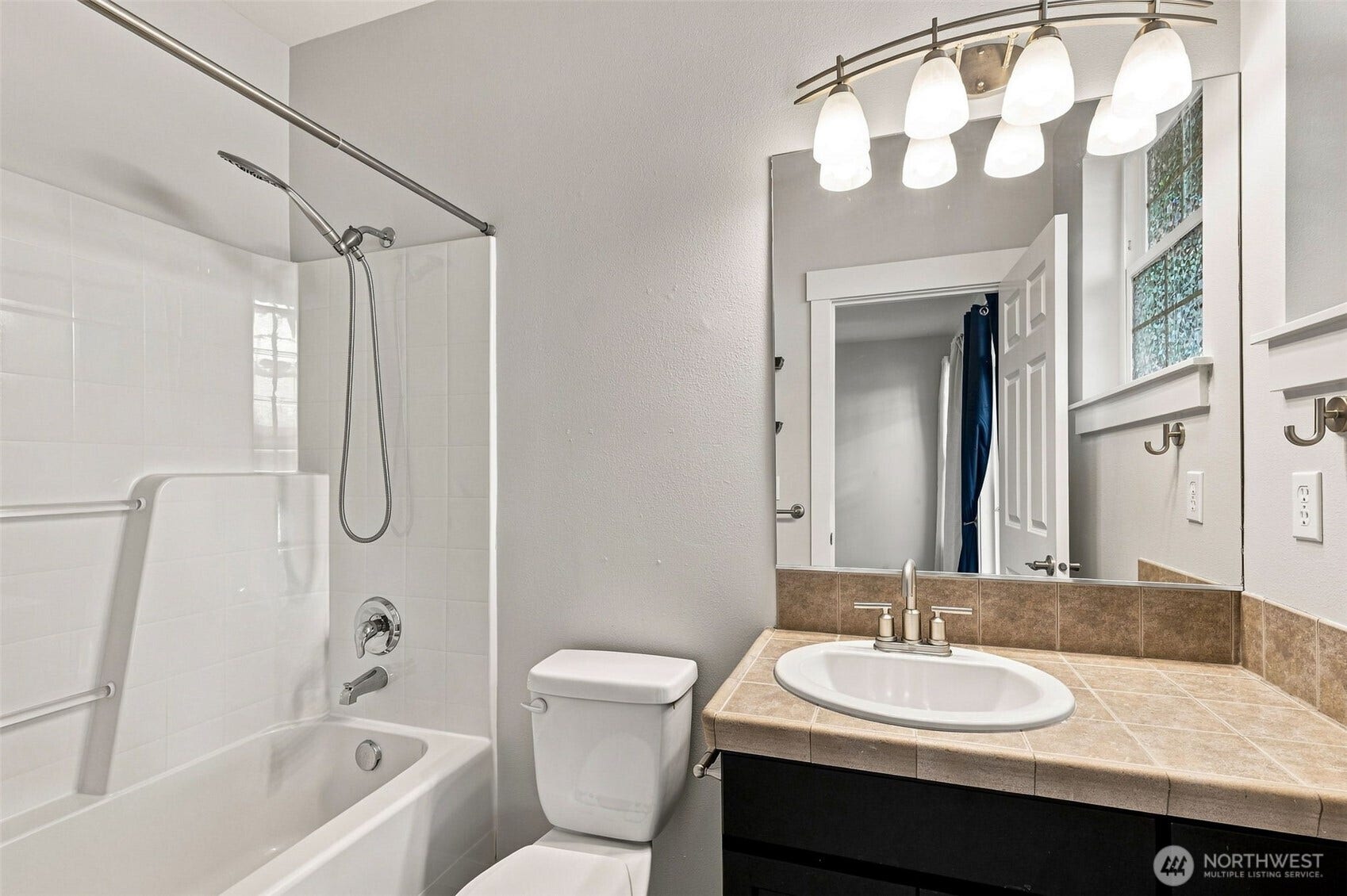 12420 NE 171st Court, Woodinville, WA 98072 12420 NE 171st Court, Woodinville, WA 98072