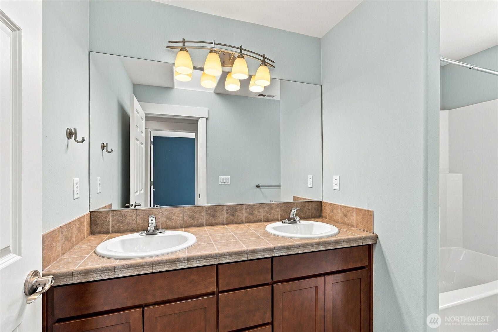 12420 NE 171st Court, Woodinville, WA 98072 12420 NE 171st Court, Woodinville, WA 98072