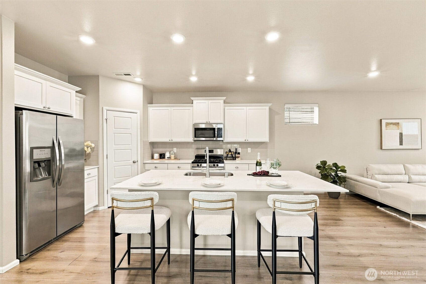 23253 SE Fir Street, Black Diamond, WA 98010