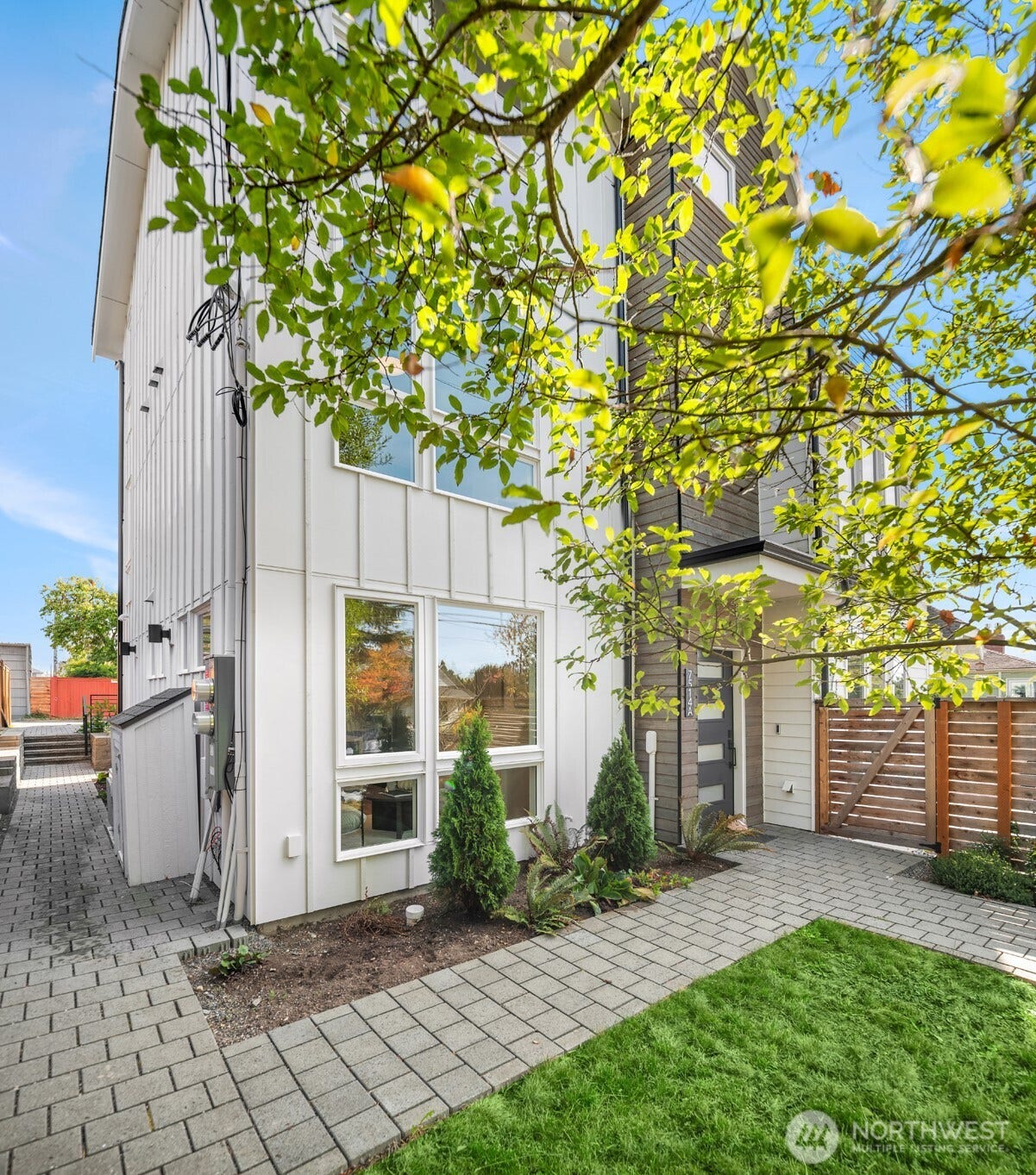 7514 28th Avenue NW, #B, Seattle, WA 98117