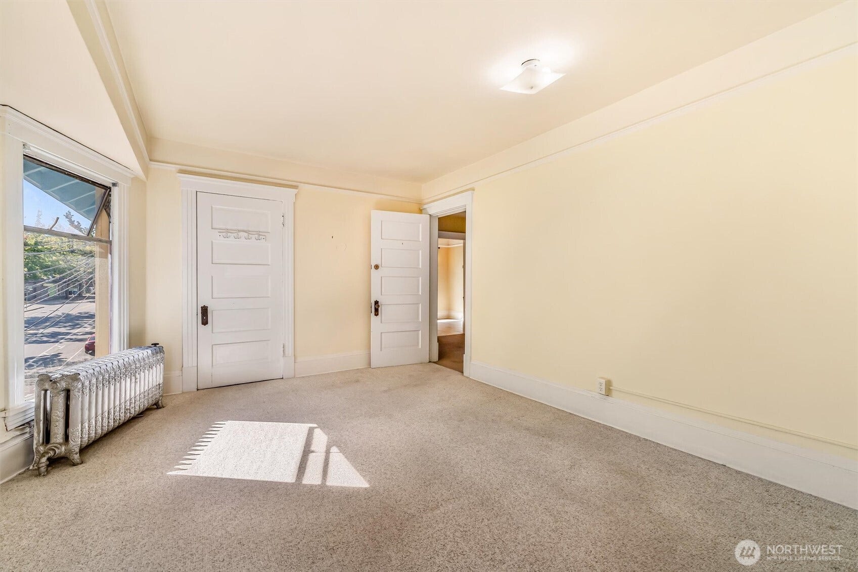 700 Warren Avenue N, Seattle, WA 98109 700 Warren Avenue N, Seattle, WA 98109