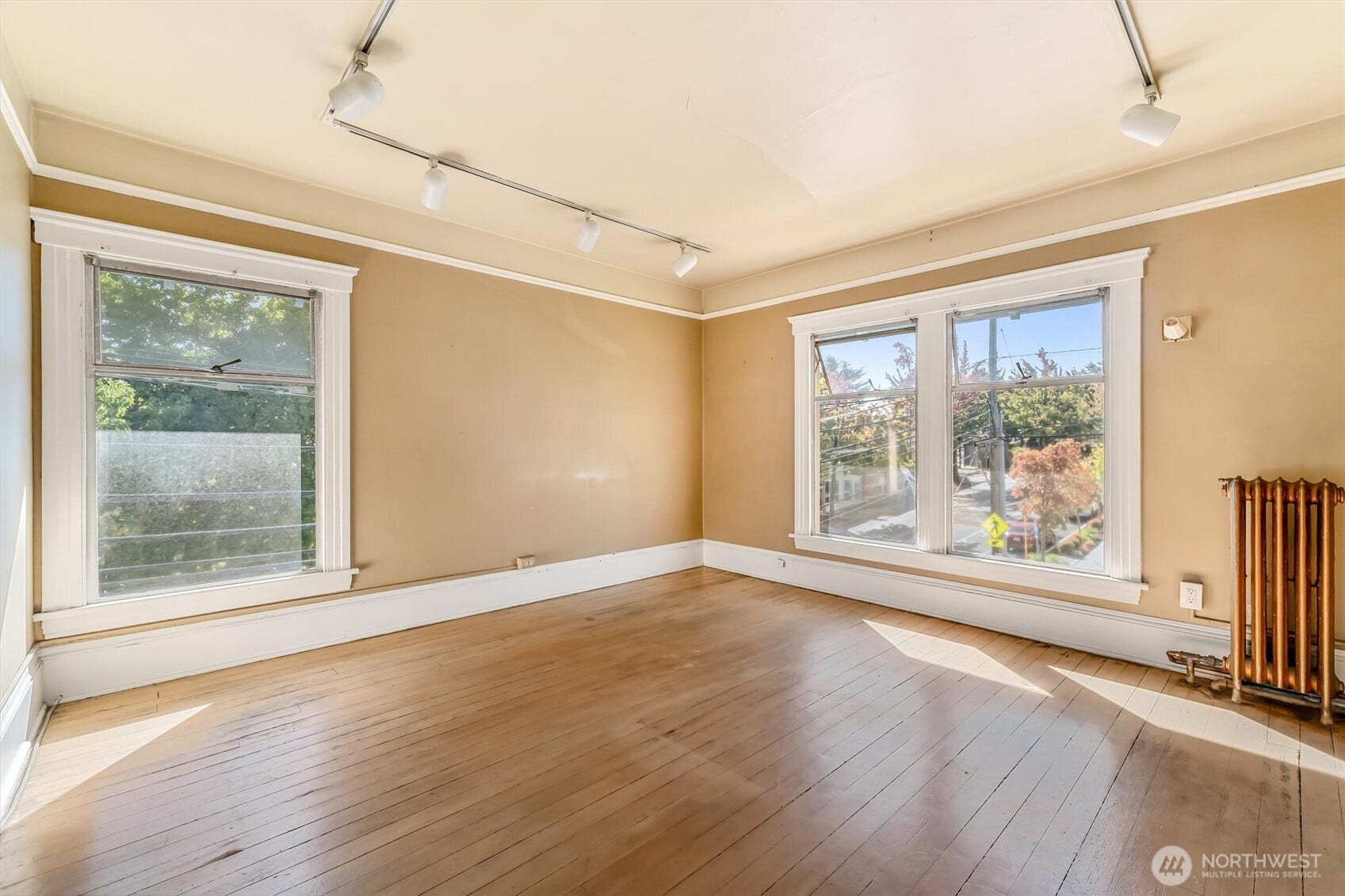 700 Warren Avenue N, Seattle, WA 98109 700 Warren Avenue N, Seattle, WA 98109