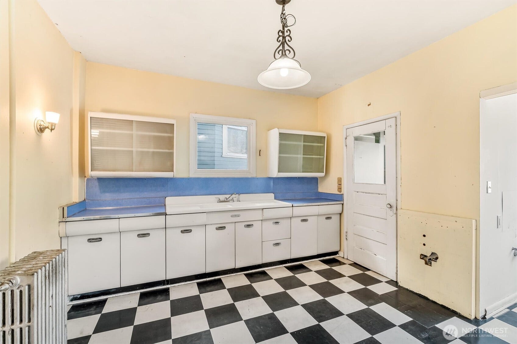 700 Warren Avenue N, Seattle, WA 98109 700 Warren Avenue N, Seattle, WA 98109