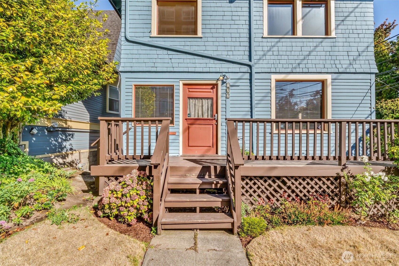 700 Warren Avenue N, Seattle, WA 98109 700 Warren Avenue N, Seattle, WA 98109