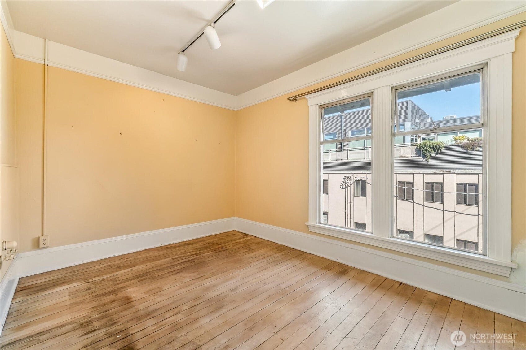700 Warren Avenue N, Seattle, WA 98109 700 Warren Avenue N, Seattle, WA 98109