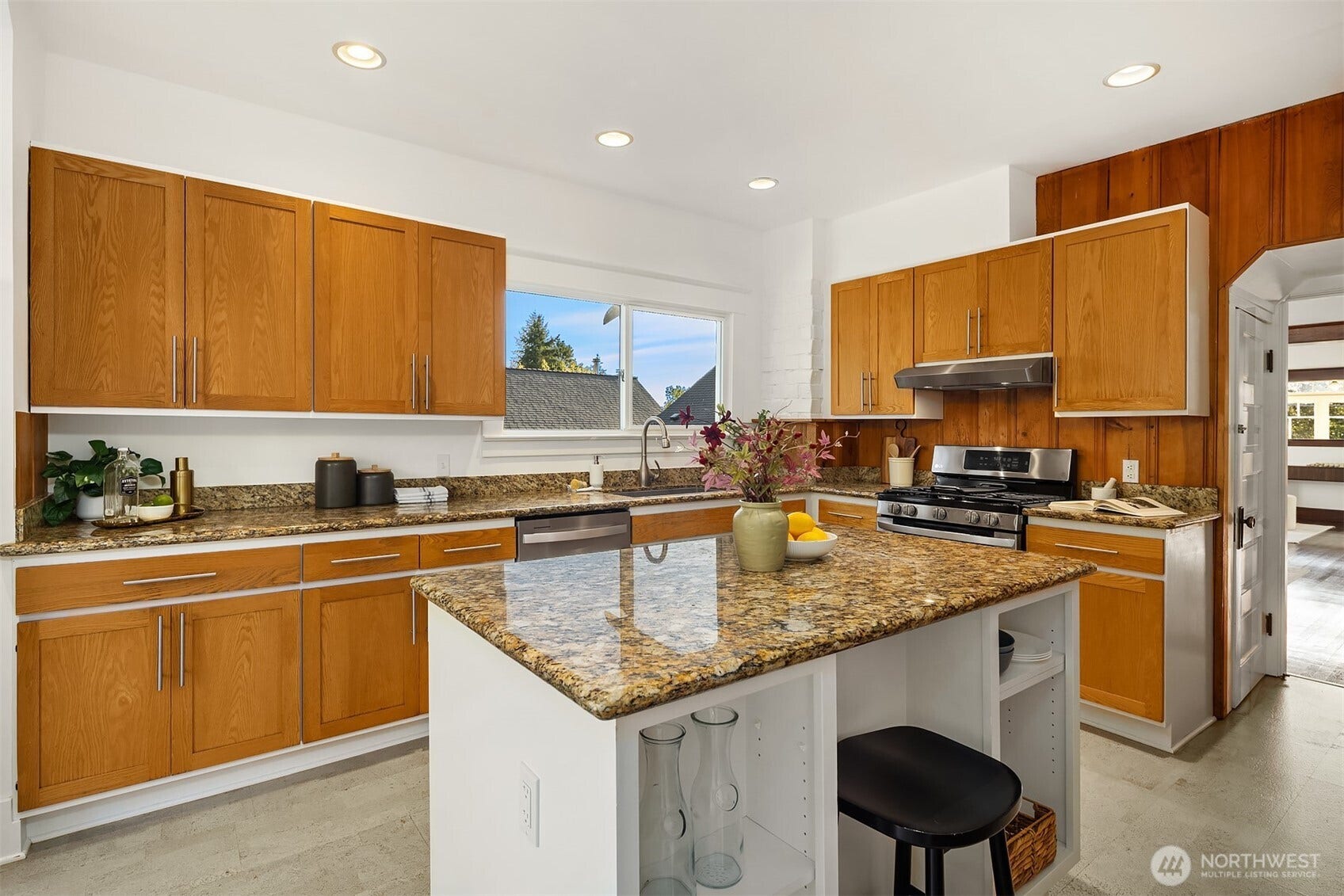 6220 2nd Avenue NW, Seattle, WA 98107 6220 2nd Avenue NW, Seattle, WA 98107