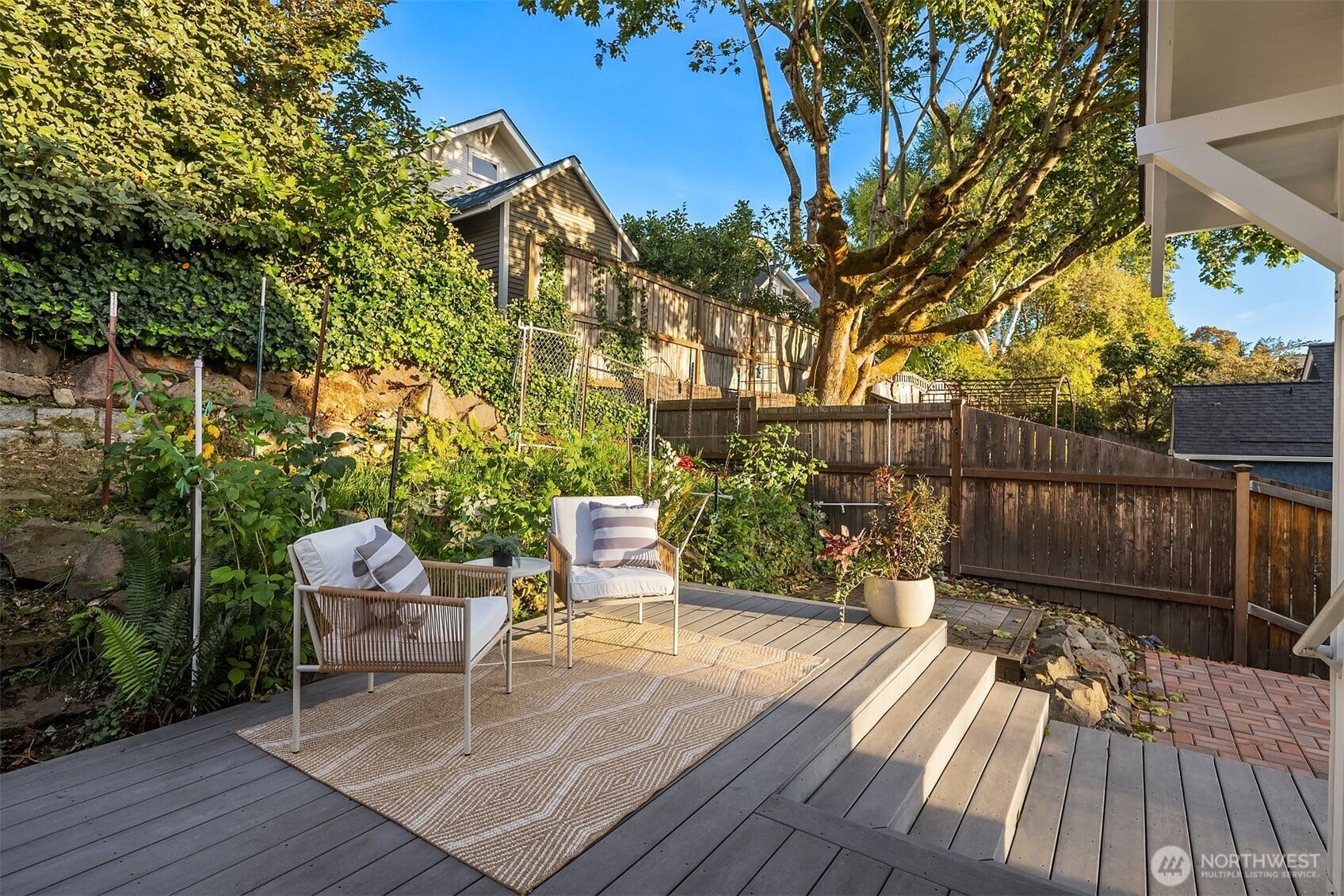 6220 2nd Avenue NW, Seattle, WA 98107 6220 2nd Avenue NW, Seattle, WA 98107