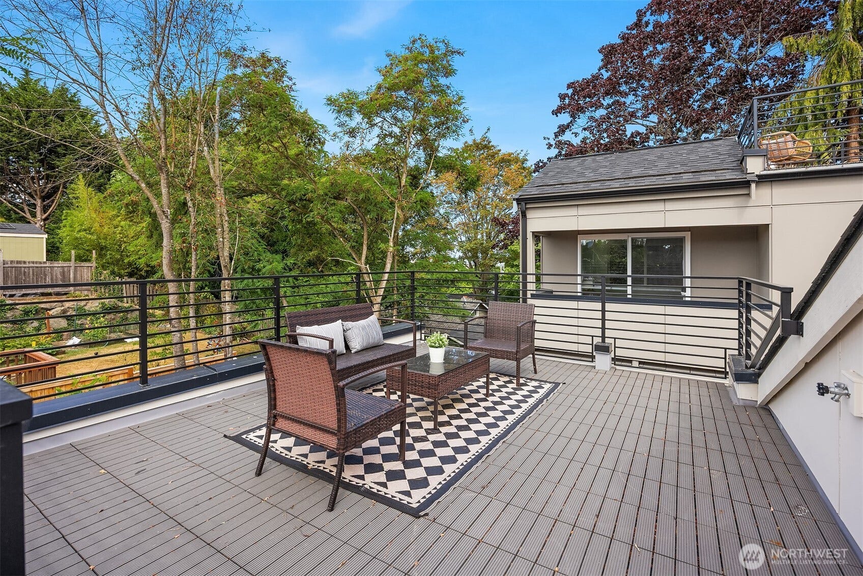 1502 N 100th Street, Seattle, WA 98133 1502 N 100th Street, Seattle, WA 98133