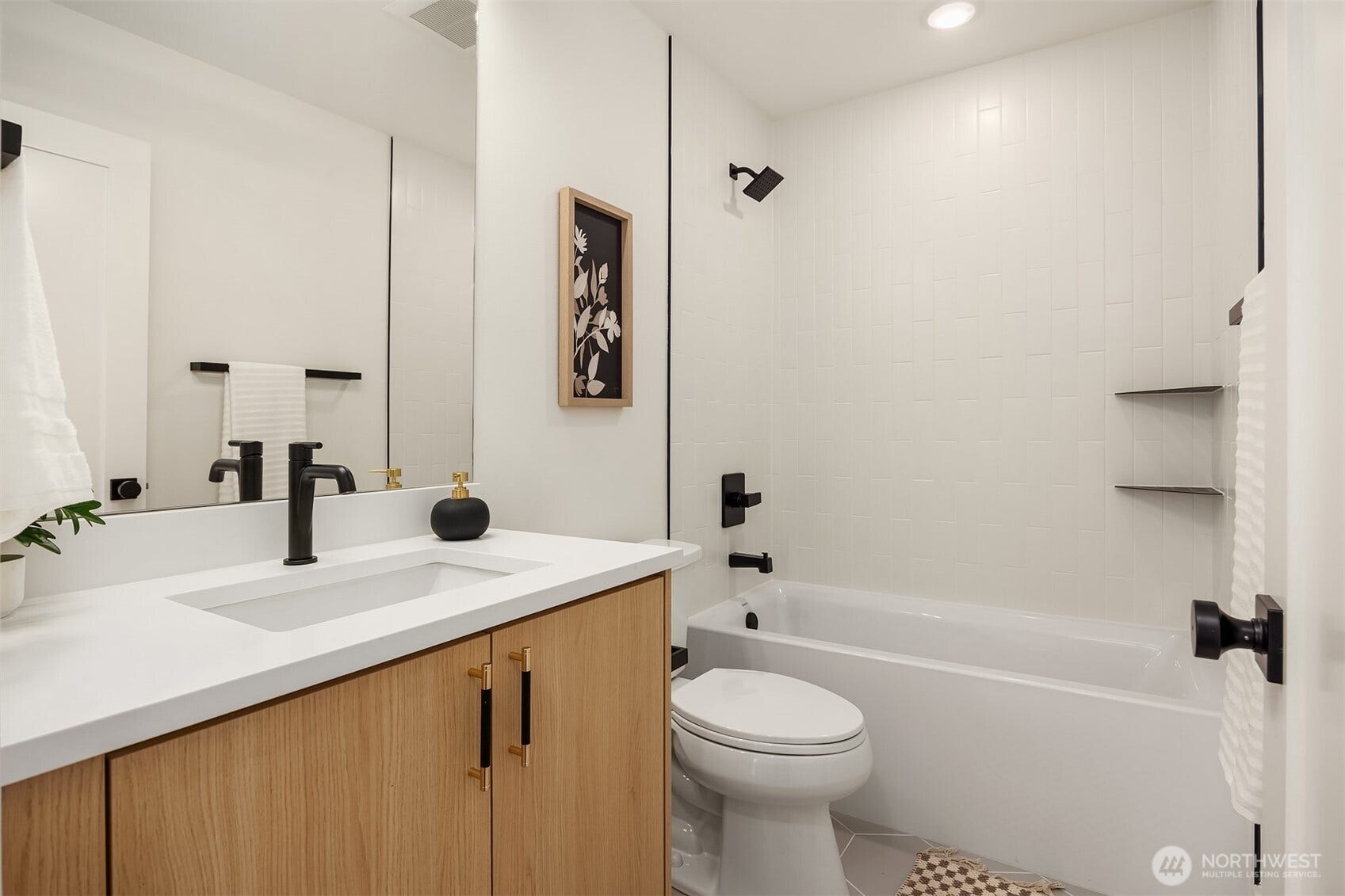 1502 N 100th Street, Seattle, WA 98133 1502 N 100th Street, Seattle, WA 98133