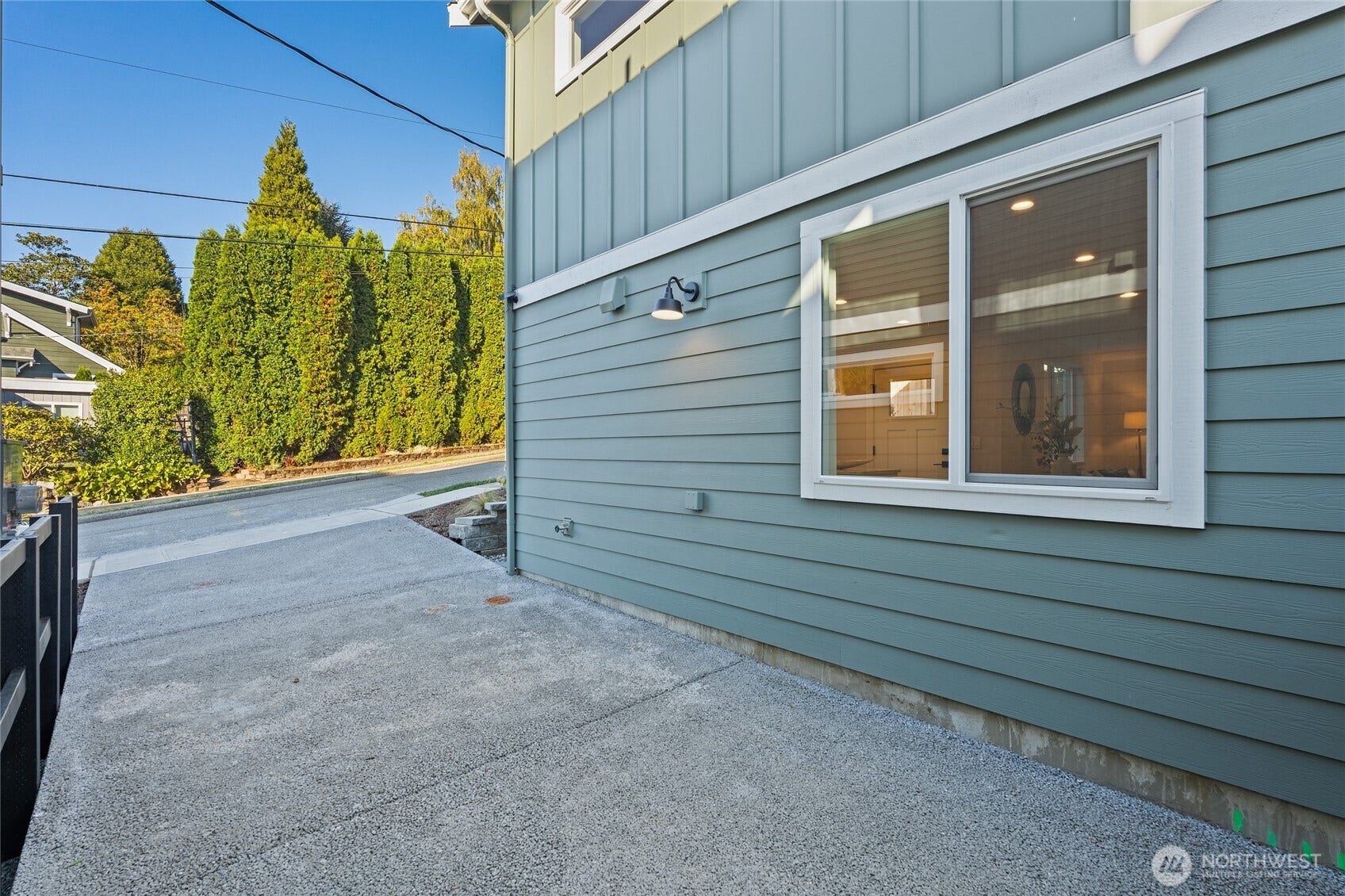 261 NW 42nd Avenue, Seattle, WA 98107