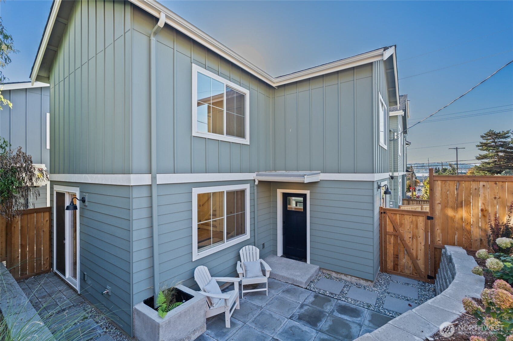 261 NW 42nd Avenue, Seattle, WA 98107