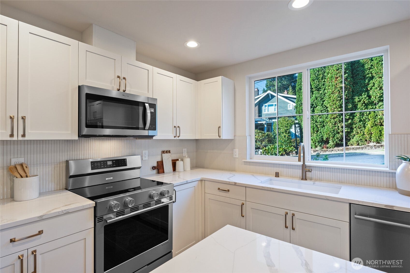 261 NW 42nd Avenue, Seattle, WA 98107