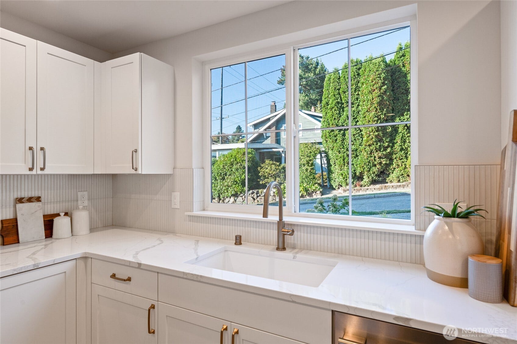 261 NW 42nd Avenue, Seattle, WA 98107