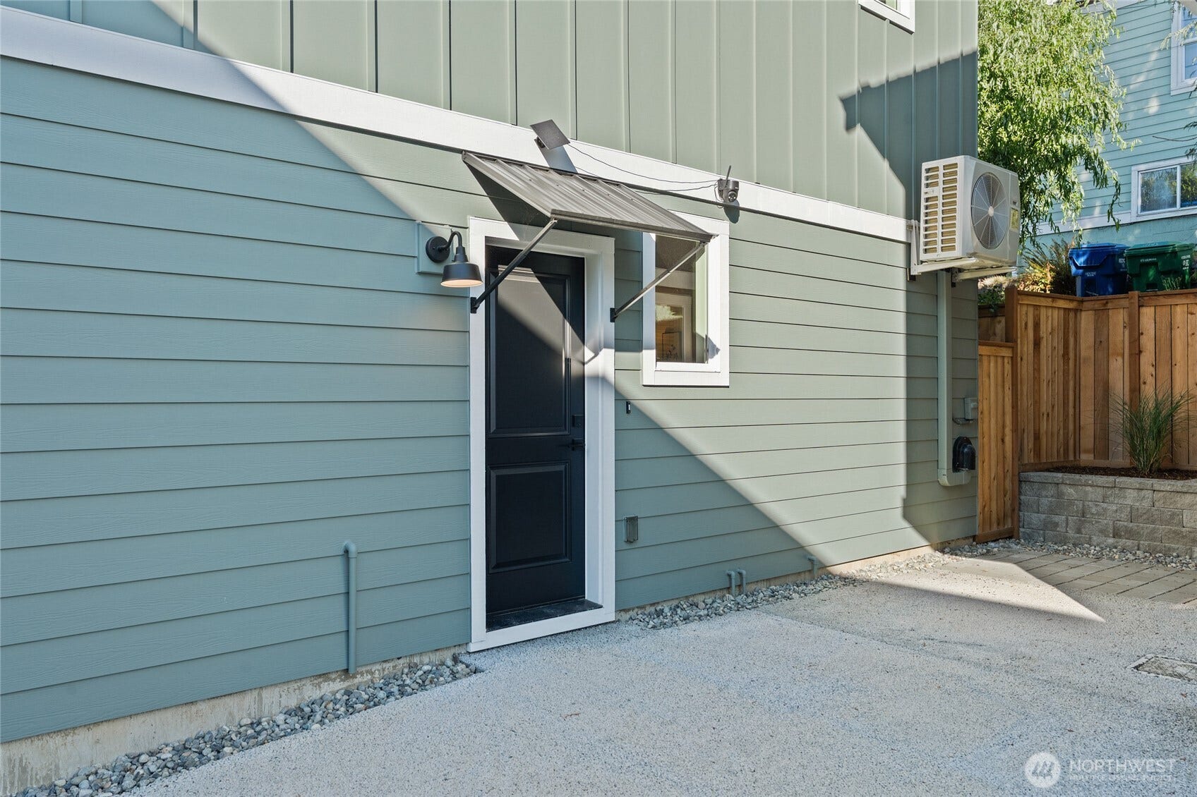 261 NW 42nd Avenue, Seattle, WA 98107