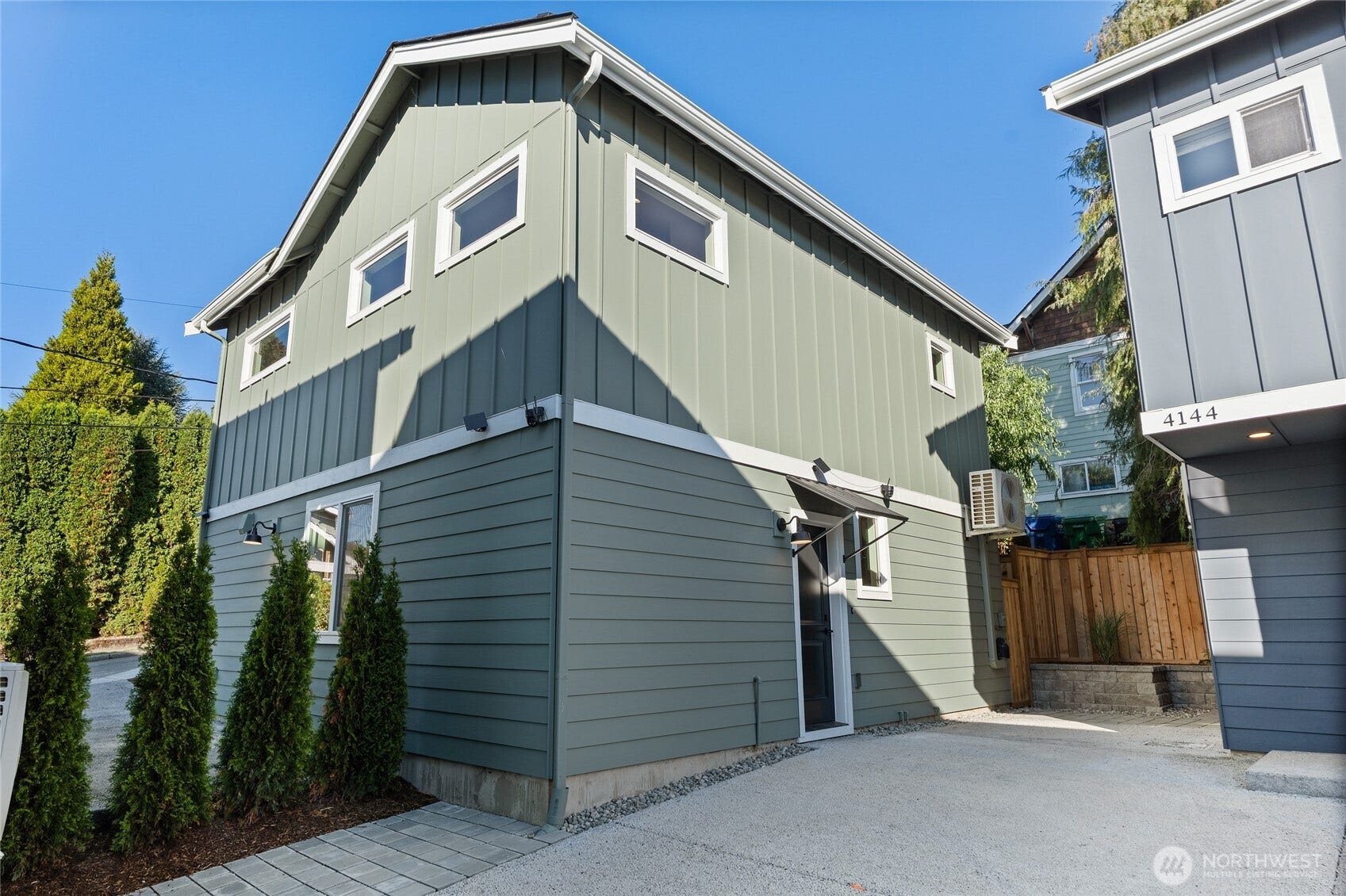 261 NW 42nd Avenue, Seattle, WA 98107