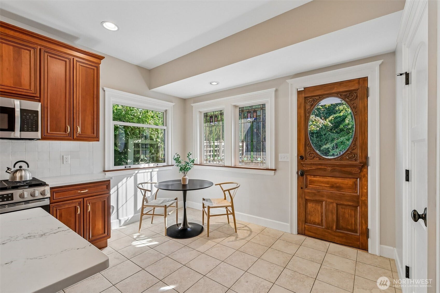 5260 16th Avenue NE, Seattle, WA 98105 5260 16th Avenue NE, Seattle, WA 98105