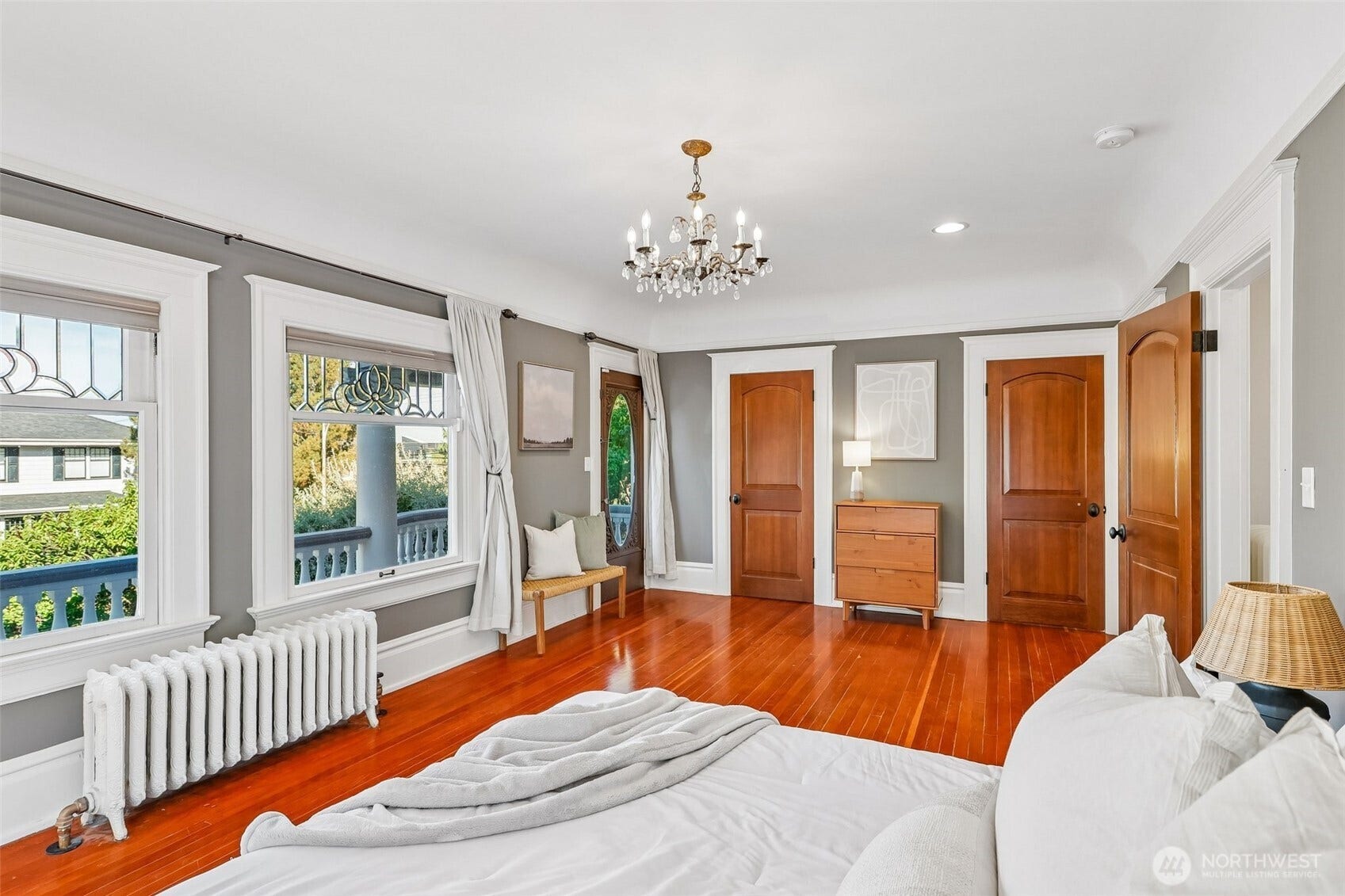 5260 16th Avenue NE, Seattle, WA 98105 primary bedroom