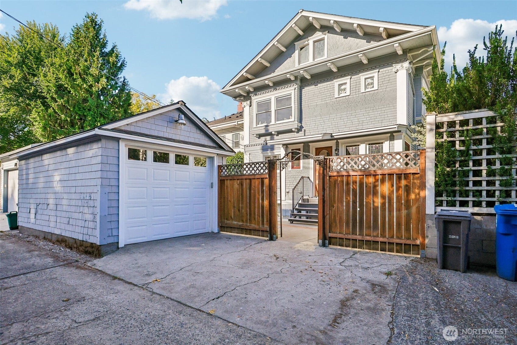 5260 16th Avenue NE, Seattle, WA 98105 5260 16th Avenue NE, Seattle, WA 98105