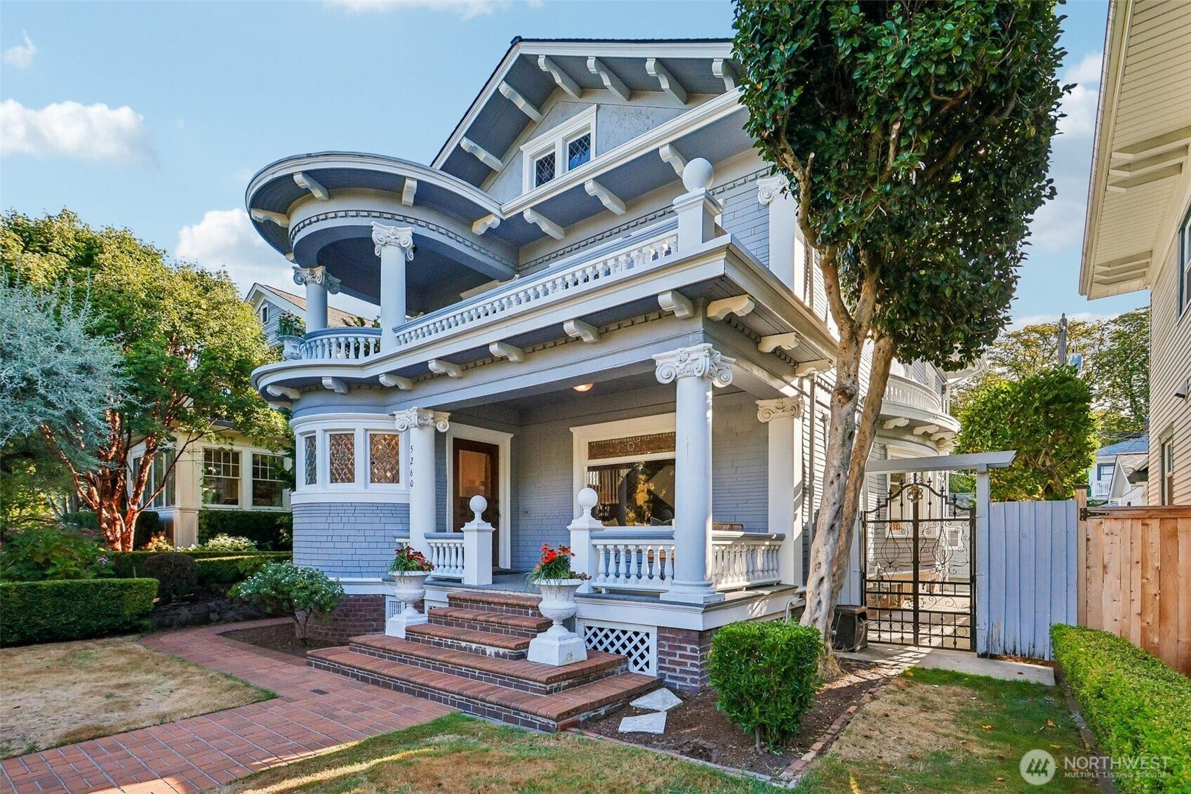 5260 16th Avenue NE, Seattle, WA 98105 5260 16th Avenue NE, Seattle, WA 98105