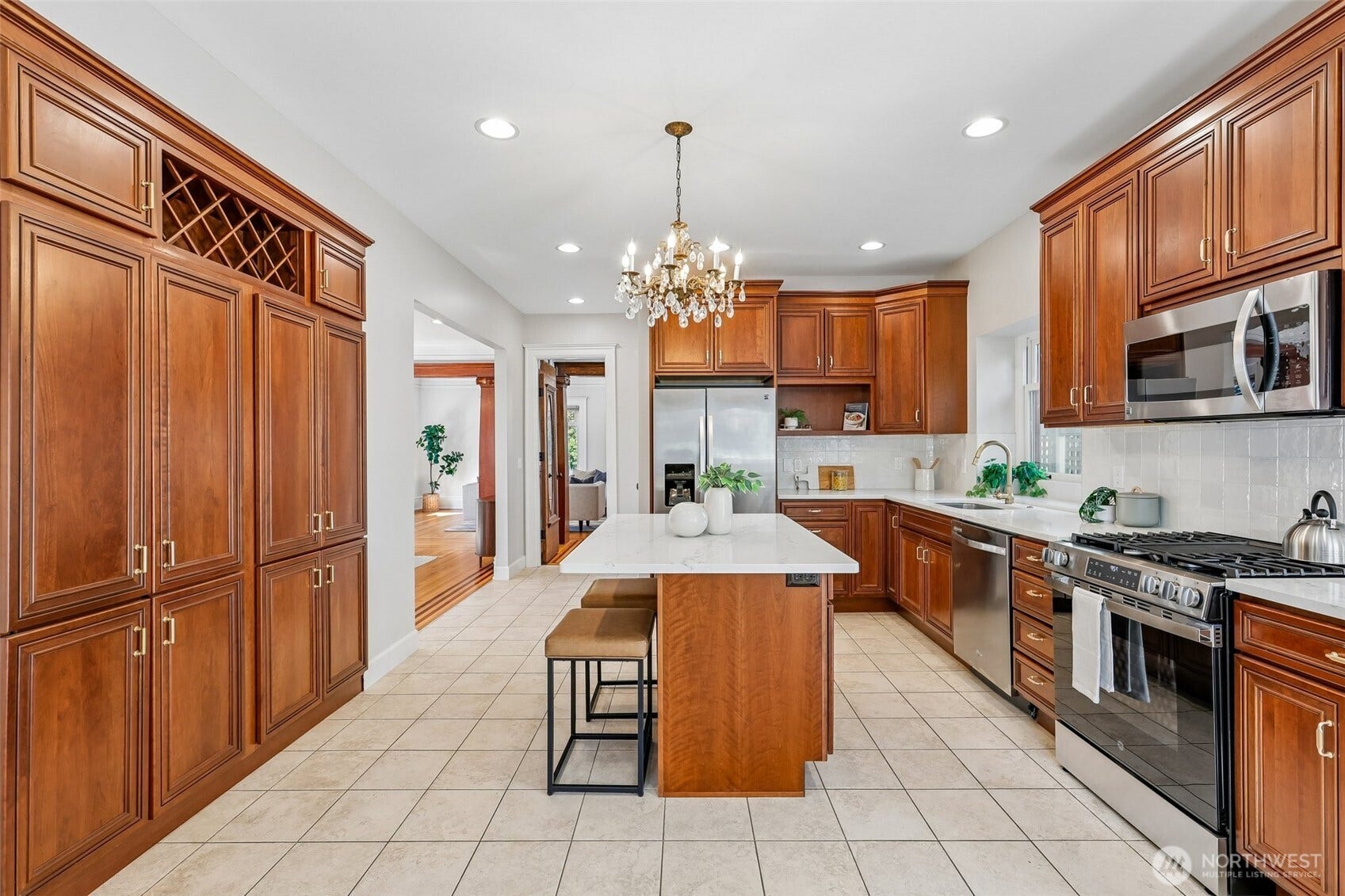 5260 16th Avenue NE, Seattle, WA 98105 5260 16th Avenue NE, Seattle, WA 98105