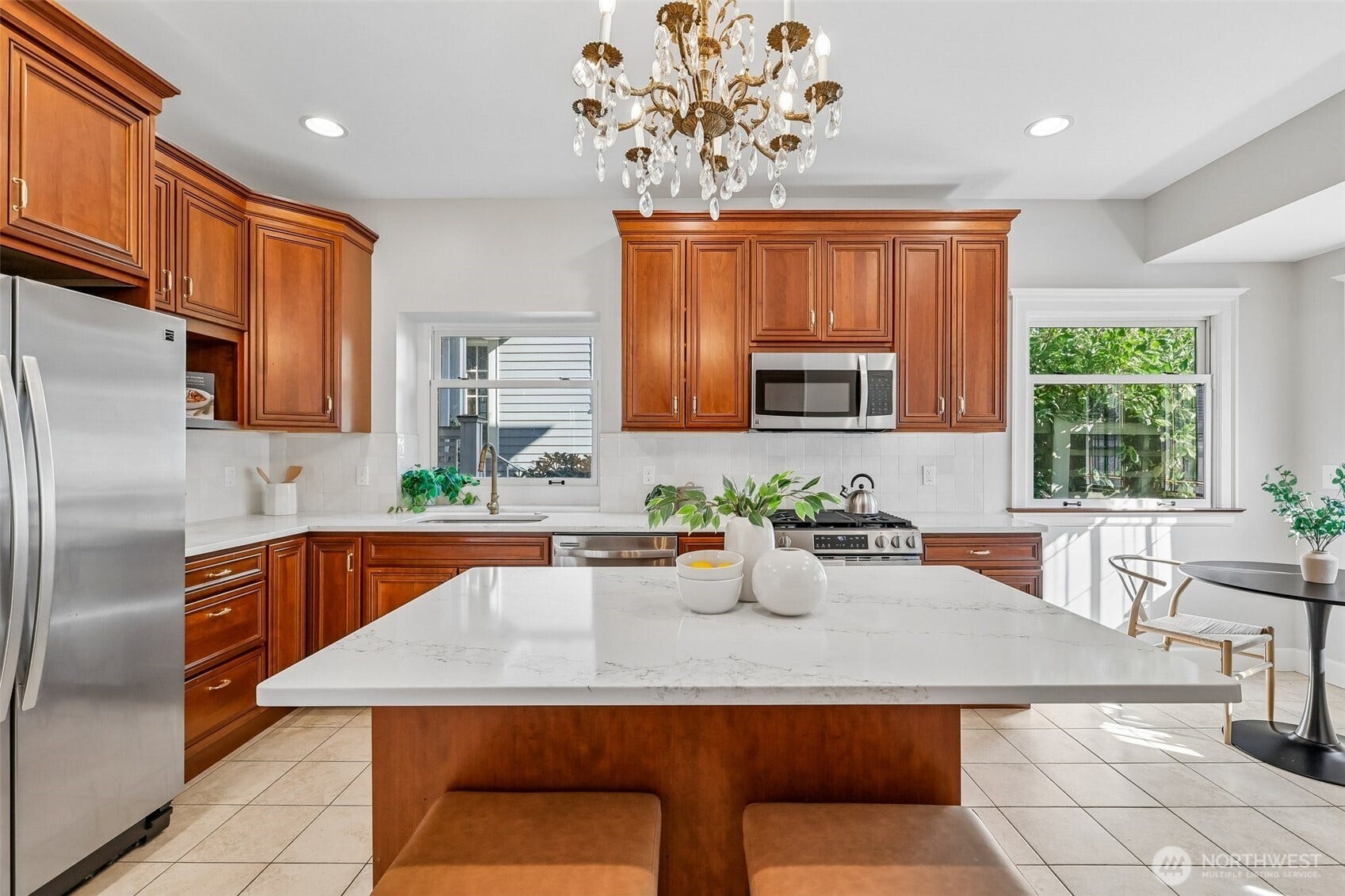 5260 16th Avenue NE, Seattle, WA 98105 5260 16th Avenue NE, Seattle, WA 98105