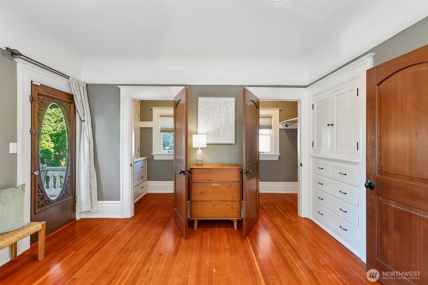 5260 16th Avenue NE, Seattle, WA 98105 primary bedroom with two walk in closets